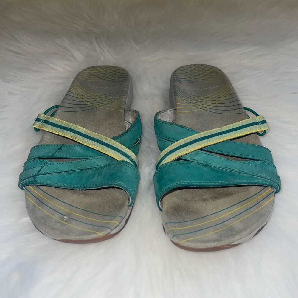 Green Merrell Sandals - Picture 2 of 4